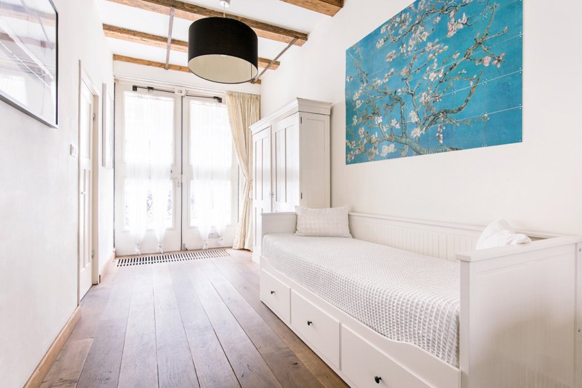 Hotel Wall Decoration