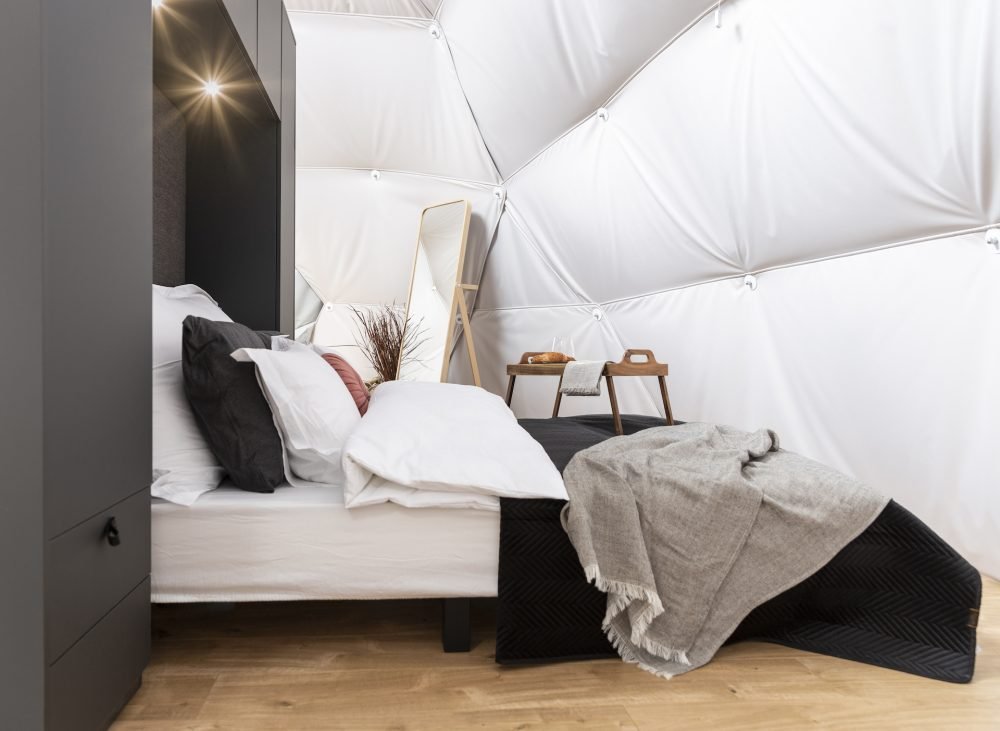 Deluxe Dome Accommodation / Luxury Glamping Solution