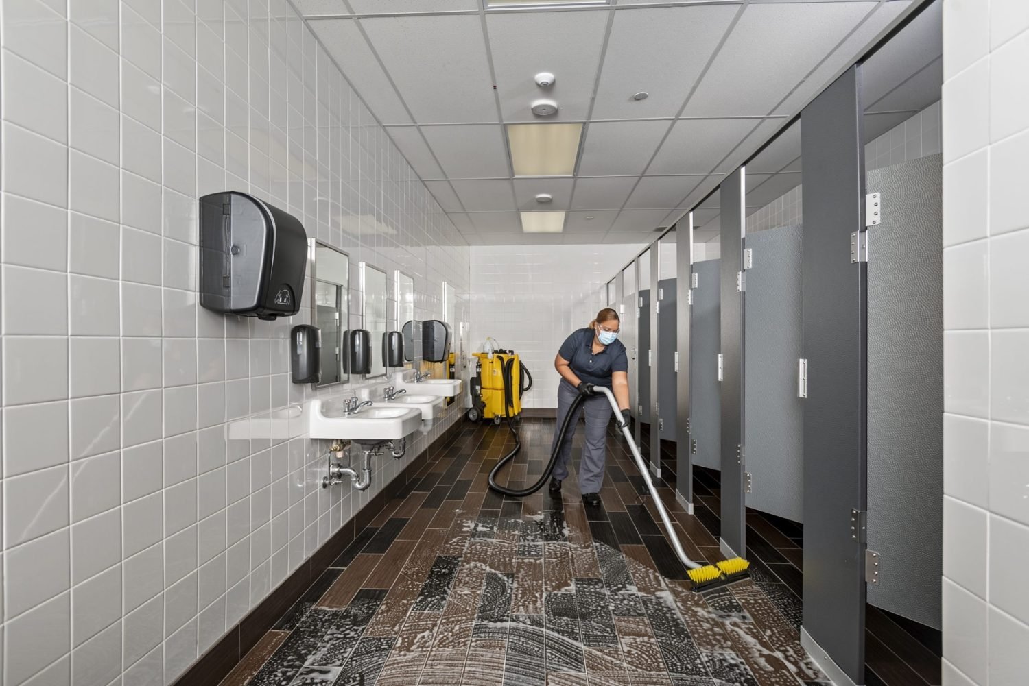Hotel Cleaning Equipment / Hotel Cleaning Machines / Hotel Cleaning Systems / Hotel Cleaning Solutions