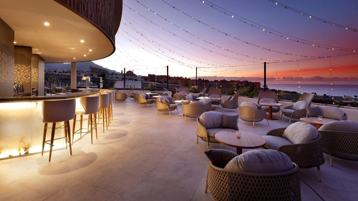 Outdoor Hotel Furniture