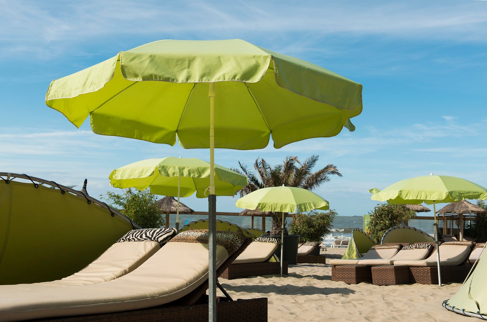 Heavy Duty Sun Umbrellas