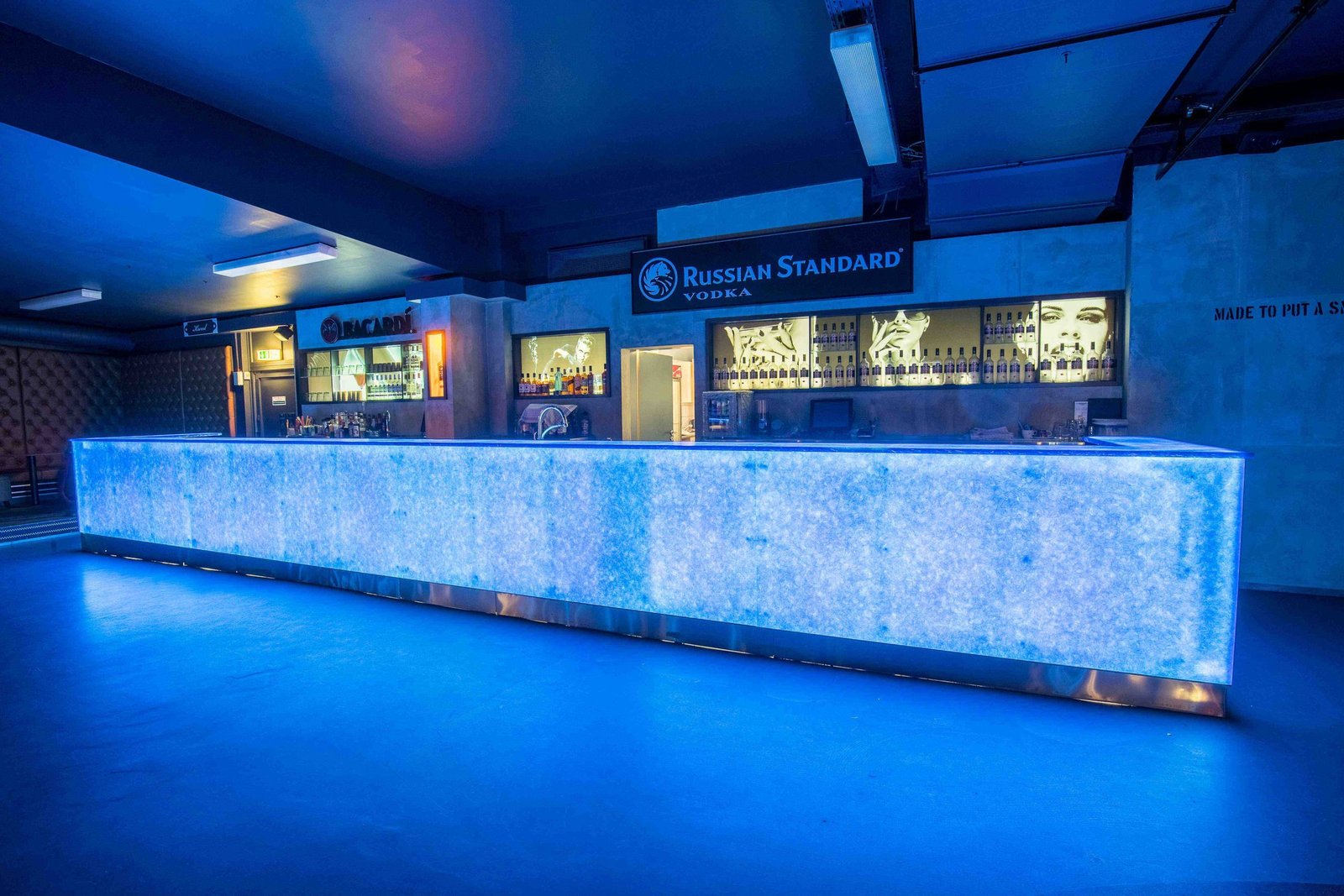 Preedy Glass - Recycled Sintered Crystal Glass - Hotel Design