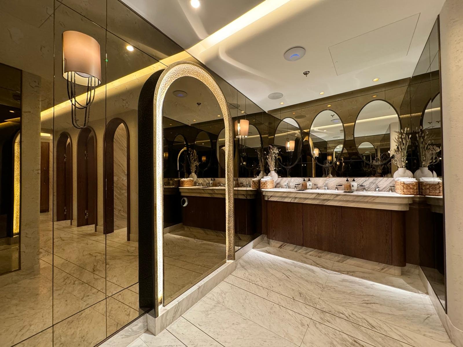 Bespoke Hotel Showers