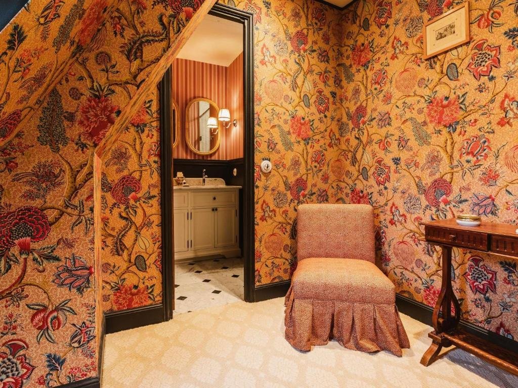 Mançana Brings Portuguese Craftsmanship and Bespoke Comfort to Hospitality Interiors